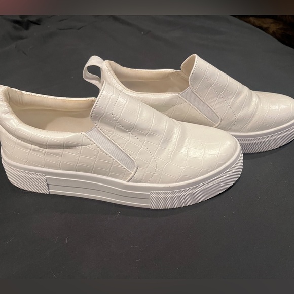 Lulus platform slip on sneakers - Picture 8 of 9